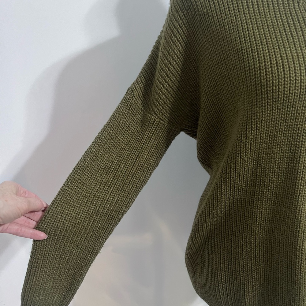 Sweater #049 - Picture 3 of 5